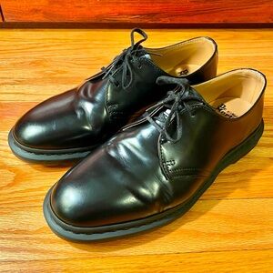 Dr. Martens ARCHIE II SMOOTH LEATHER LACE UP SHOES, Size 9